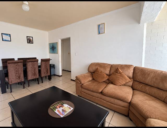 2 BEDROOM FLAT FOR SALE IN THREE RIVERS